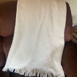 Cream throw blanket with gold detail